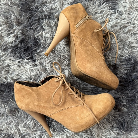 Steve Madden Booties - Picture 7 of 8